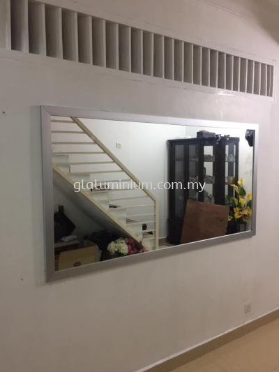 Dining room wall mirror +aluminium frame ( silver) @Jalan Baiduri 2a,taman Desa Baiduri 