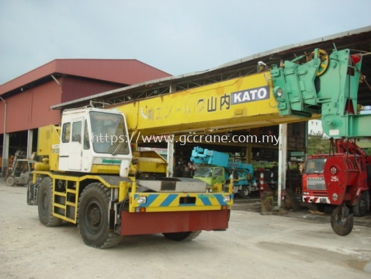 KATO K25H-V ROUGH TERRAIN CRANE