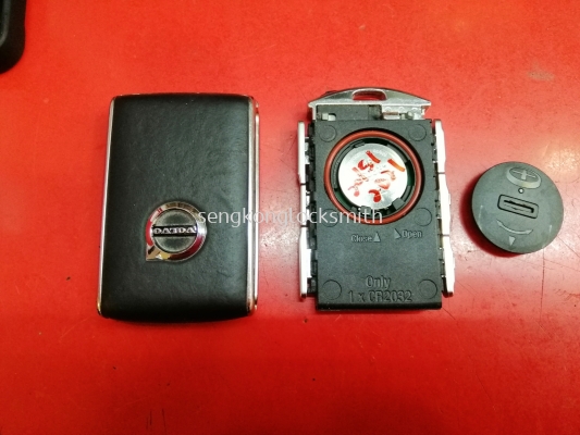 change volvo car remote control battery