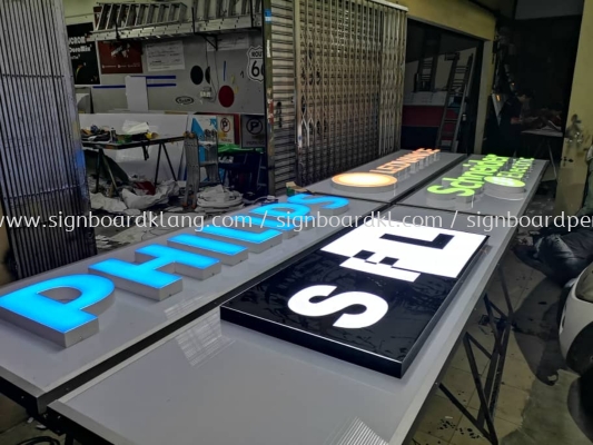 world one aluminium 3d led fronlit lettering signage signbaord at puchong kuala lumpur