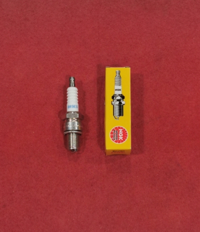 SPARK PLUG NGK 100%ORIGINAL RXZ, KR150, TXR150.. BR9ES HCE