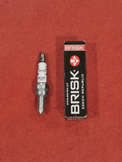 SPARK PLUG BRISK 100%ORIGINAL LC135, Y15ZR, FZ150, W125, BELANG.. AR12C-1943 CAE