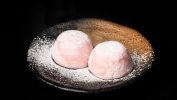 Daifuku Strawberry Mochi (50g/pc, 10pcs/pkt) Dessert Products 