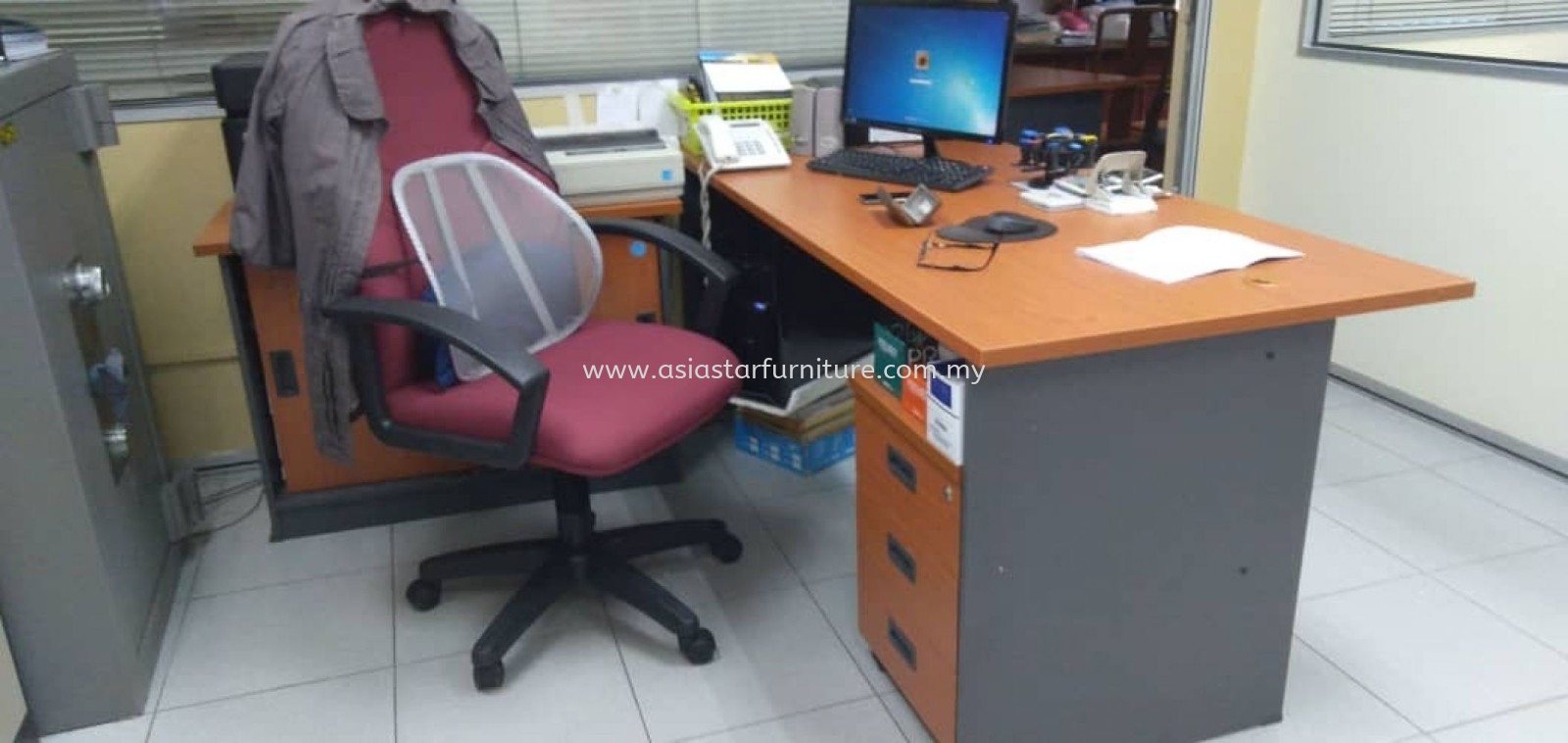 DELIVERY & INSTALLATION WRITING OFFICE TABLE WOODEN BASE GT157 WITH SIDE CABINET GS 303 & MOBILE PEDESTAL 3D GM 3 OFFICE FURNITURE BUKIT JALIL, KUALA LUMPUR