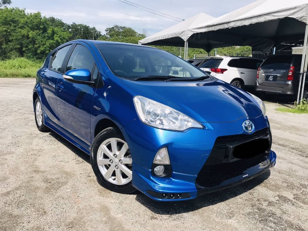 2013 TOYOTA PRIUS C 1.5 AT