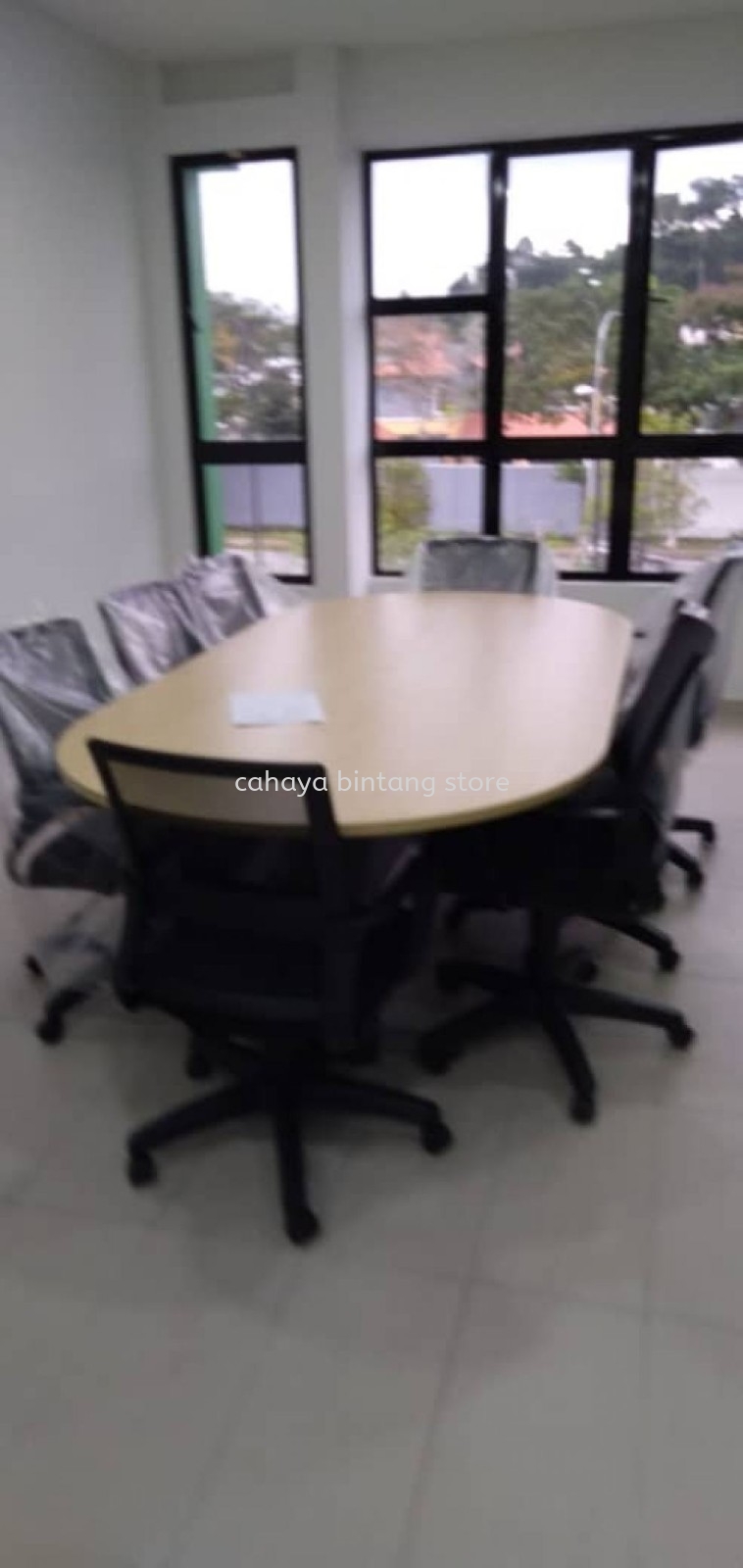 DELIVERY & INSTALLATION TOE 18 OVAL SHAPE MEETING TABLE & BATLEY LOW BACK MESH CHAIR OFFICE FURNITURE | IOI BOULEVARD | PUCHONG | SELANGOR