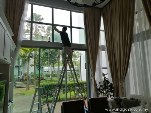 Window Tinting : UV-400 Tinted Film