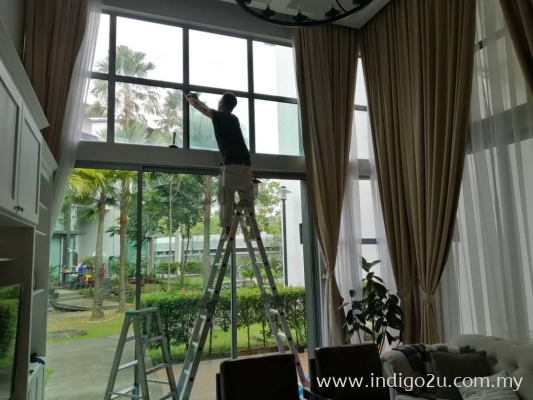 Window Tinting : UV-400 Tinted Film