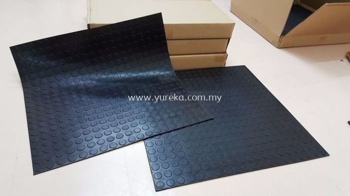 Studed Rubber Sheet 555mm x 555mm