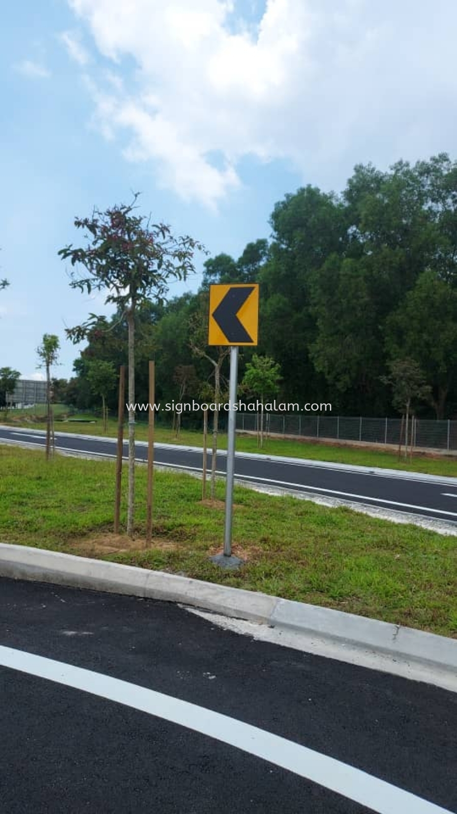 Zafa Bina Sdn Bhd Alam Impian  - JKR Direction Stand Signage