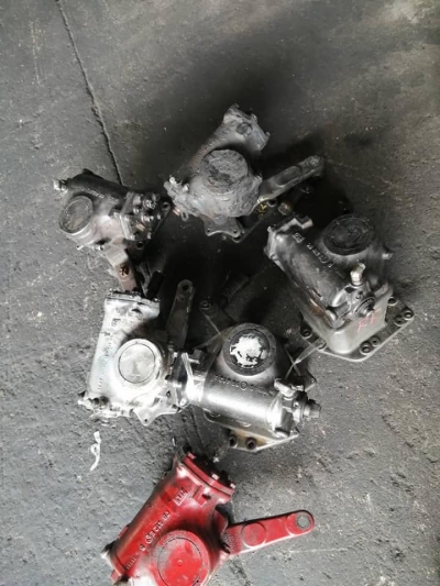 VOLVO STEERING BOX 