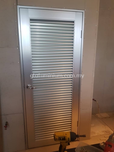 aluminium louvres door