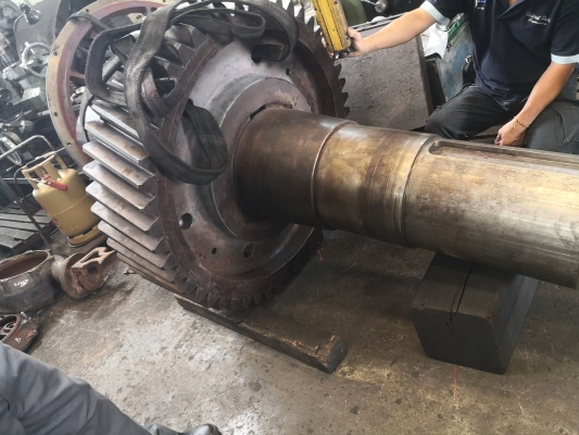 Gearwheel Dia.1100 x Shaft Dia.360 x TL2200mm (3 tons+). Sprayweld rebuild coupling journal OD340 x L250mm x 2ends c/w keyway repair, seal journal OD360 x L75mm x 2ends