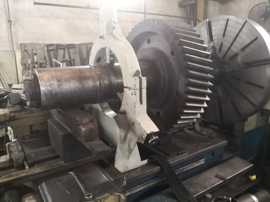 Gap Bed Lathe Machine Work 