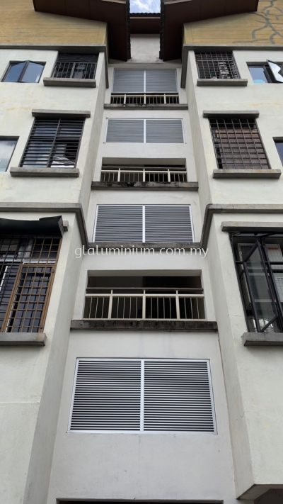 Aluminium fix louvres @Sri Araville Townhouse, jalan dahlia, pju 6a, PJ, Selangor 