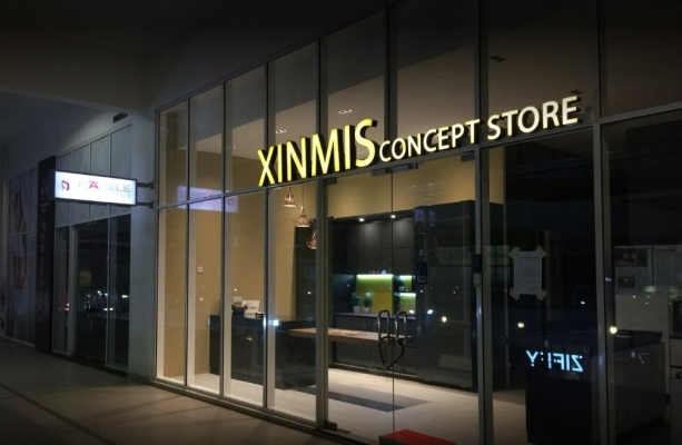 Reka Bentuk & Kontraktor Almari Baju Adat Di  PJ - XINMIS Concept Store