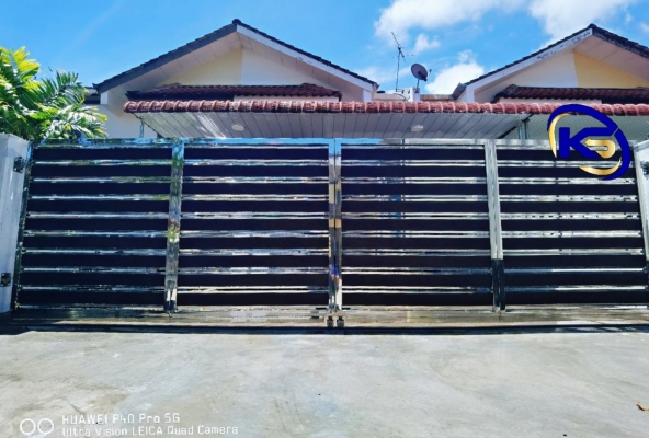 Folding Gate Taman Ratna, Penang