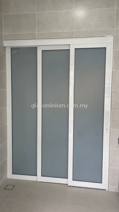 2 panel hanging door+1 panels fix ( p/c white + Frosted glass) @jalan frekuensi U16/111C, shah Alam 