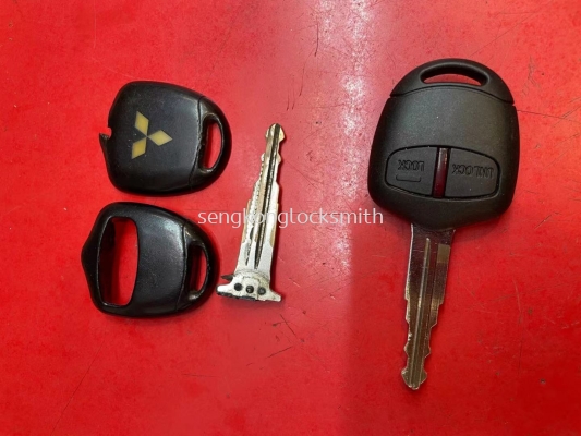 Mitsubishi Triton car remote control cover