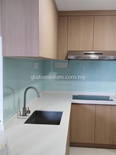 kitchen wall mirror ( White) @Paisley Serviced Residences, Tropicana Metropark, jalan MP1, Subang jaya, Selangor 