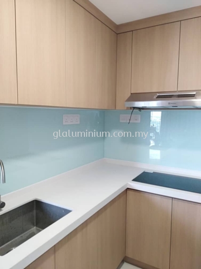 kitchen wall mirror ( White) @Paisley Serviced Residences, Tropicana Metropark, jalan MP1, Subang jaya, Selangor 