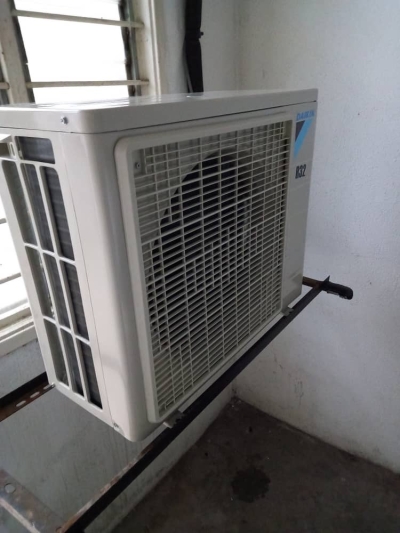 Sungai Besi Area Airdond Wall Mounted Full Chemical Cleaning Service With Top Up Gas R410