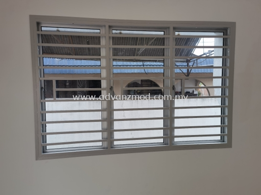 Mild Steel Window Grille With Powder Coated Light Grey 