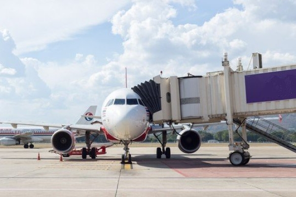 Aircraft Passenger Boarding Bridge