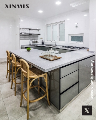 Malacca Surrounding Island Table & Aluminium Kitchen Cabinet Design Sample