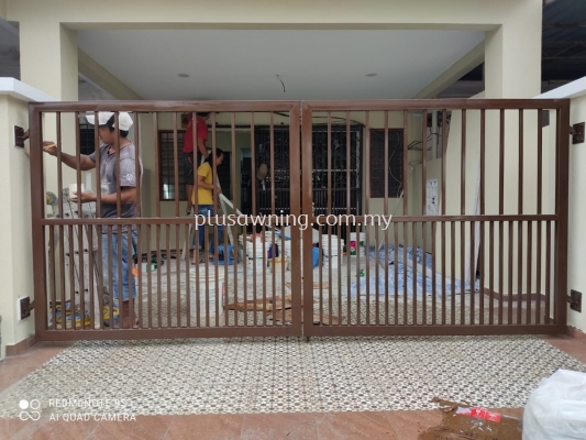 Vertical Design Swing Gate @Dengkil, Selangor