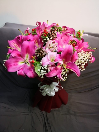 Pink Lily Hand Bouquet HB1125 floristkl