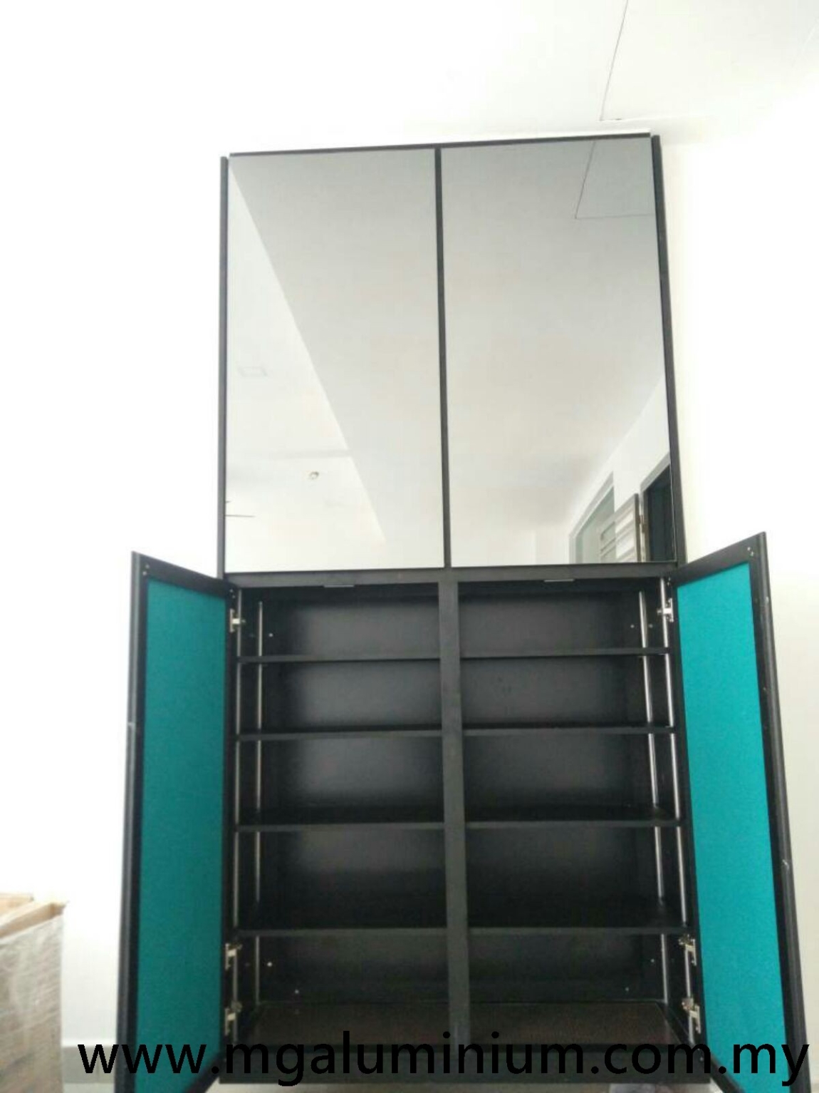 Aluminium Custom Shoe Cabinet Skudai Johor Bahru / Skudai / Bukit Indah Tailored Shoe Cabinet Custom Shoe Cabinet / Built-in Shoe Cabinet Malaysia Reference Renovation Design 