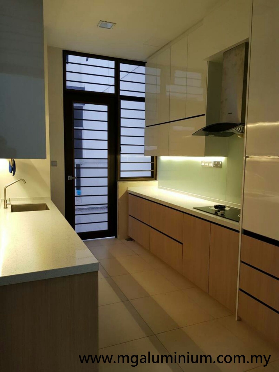 Contoh Kabinet Dapur Aluminium Di Skudai Kabinet Dapur Aluminium Yang Sesuai Di Malaysia Kabinet Dapur Rujukan Reka Bentuk UbahSuai Malaysia