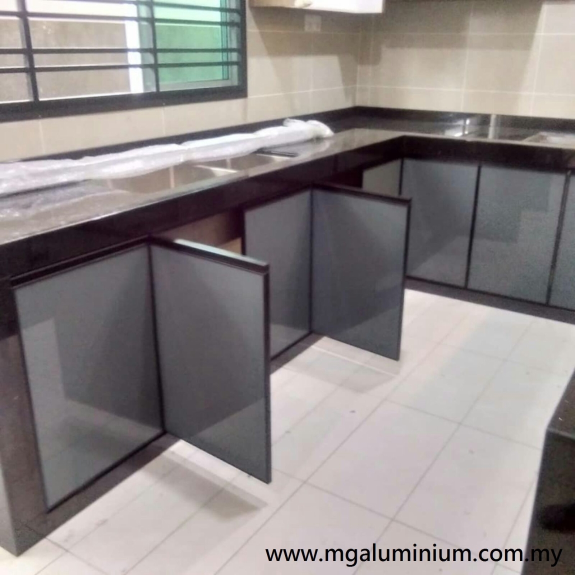 Contoh Kabinet Dapur Aluminium Di Skudai Kabinet Dapur Aluminium Yang Sesuai Di Malaysia Kabinet Dapur Rujukan Reka Bentuk UbahSuai Malaysia