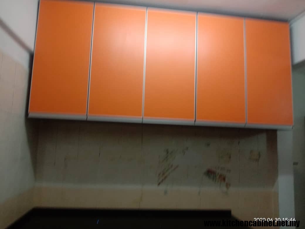 Kabinet Dapur Melamine 3G Di Pangsapuri Damai Puteri Kerja-kerja Kontraktor Almari Dapur Kawasan Lembah Klang Kabinet Dapur Rujukan Reka Bentuk UbahSuai Malaysia