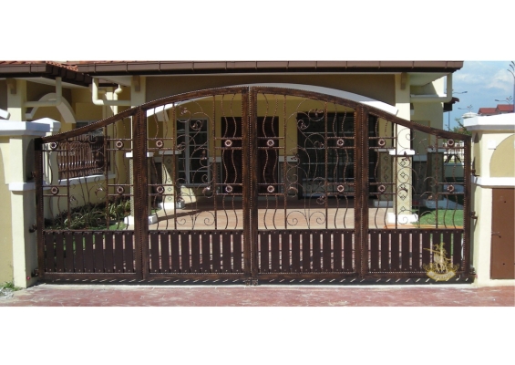 Contoh Rekaan Pintu Pagar Besi Tempa (Wrought Iron) - Selangor Klang