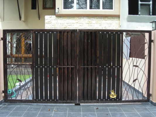 Contoh Rekaan Pintu Pagar Besi Tempa (Wrought Iron) - Selangor Klang