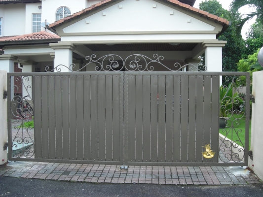 Contoh Rekaan Pintu Pagar Besi Tempa (Wrought Iron) - Selangor Klang