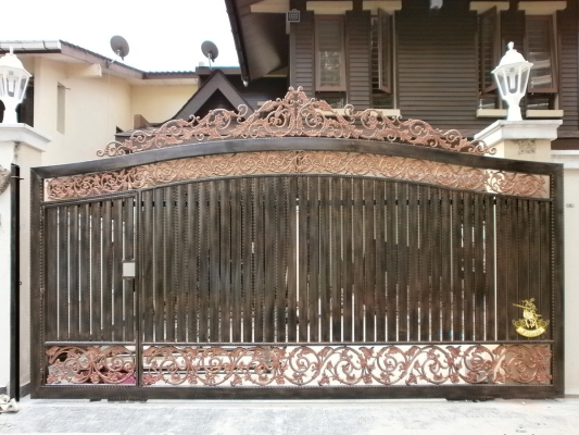 Contoh Rekaan Pintu Pagar Besi Tempa (Wrought Iron) - Selangor Klang