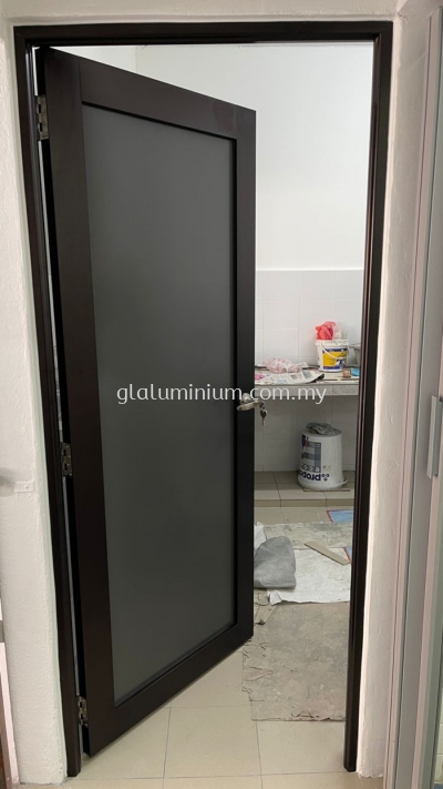 aluminium Brown (MB) + aluminium composite panels ( Grey) 