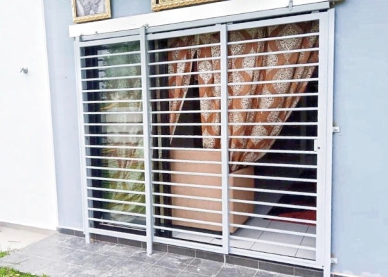 Sliding Grill Door Design Sample In Kepong