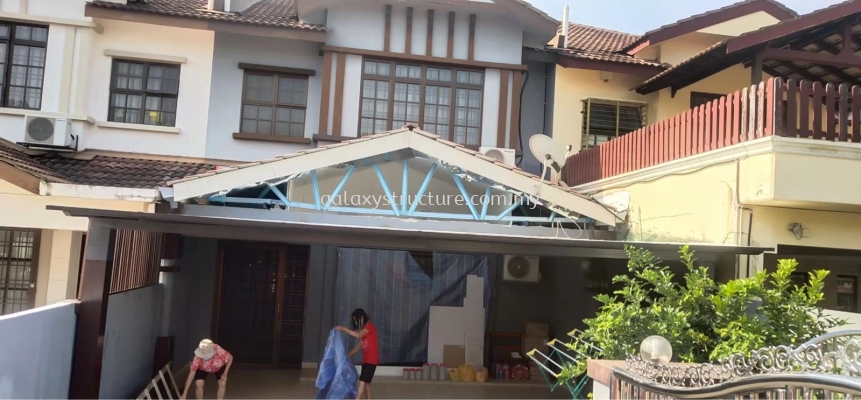 To fabrication and install custom make polycarbonate closed the roof site @ Jalan Puteri 6/7, Bandar Puteri 47100, Puchong.