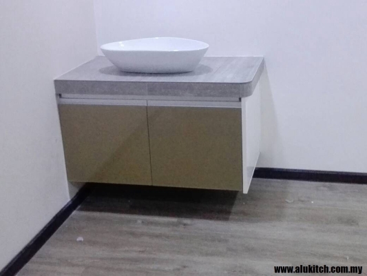Aluminium Bathroom Cabinet Seremban
