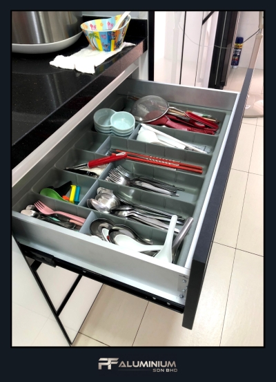 Kitchen Cabinet 