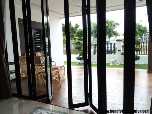 Aluminium Folding Door Sample In Ulu Tiram JB 