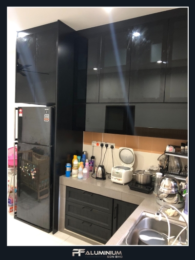 Kitchen Cabinet 