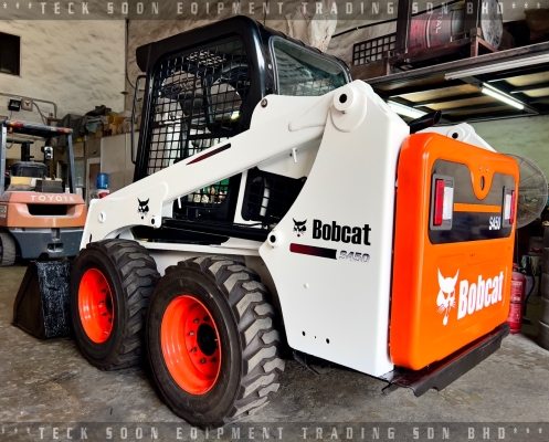 RECON BOBCAT S450 