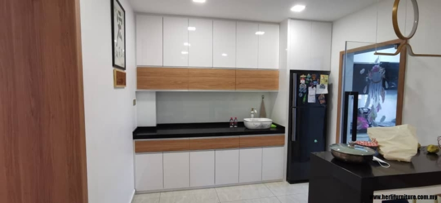 Kabinet Dapur Papan Plywood Johor Bahru