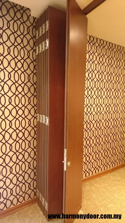 Custom Solid Wooden Sliding & Folding Doors Ampang Selangor 