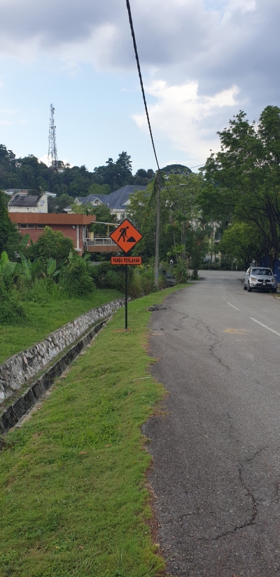 temporary road sign